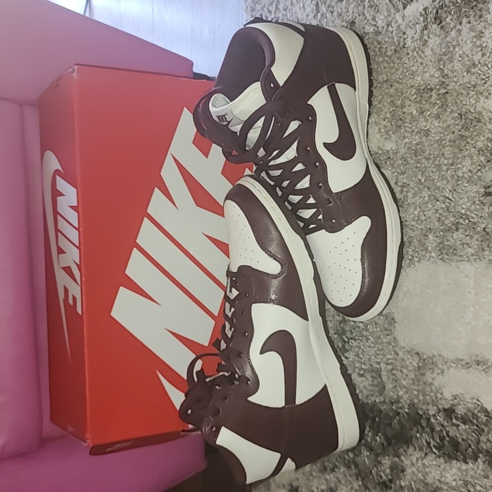 W Nike Dunk High burgundy crush 10 women/ 8.5 men Authentic No Refund Used
